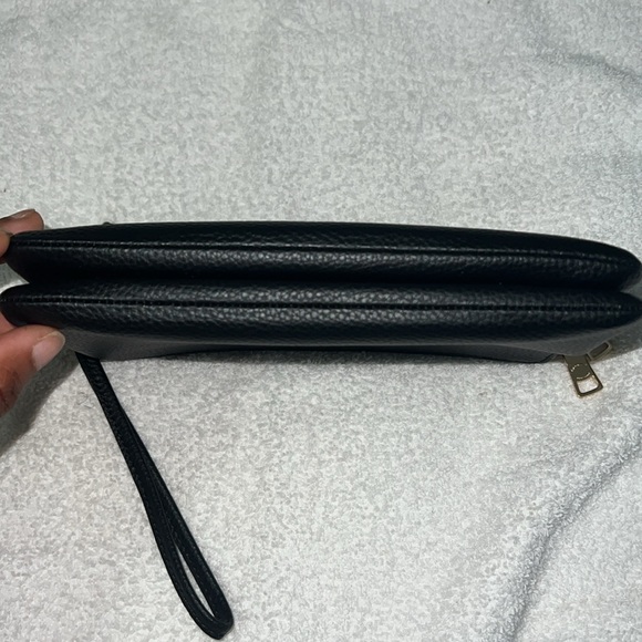 Coach leather Wristlet 8in X 5in - Picture 6 of 8